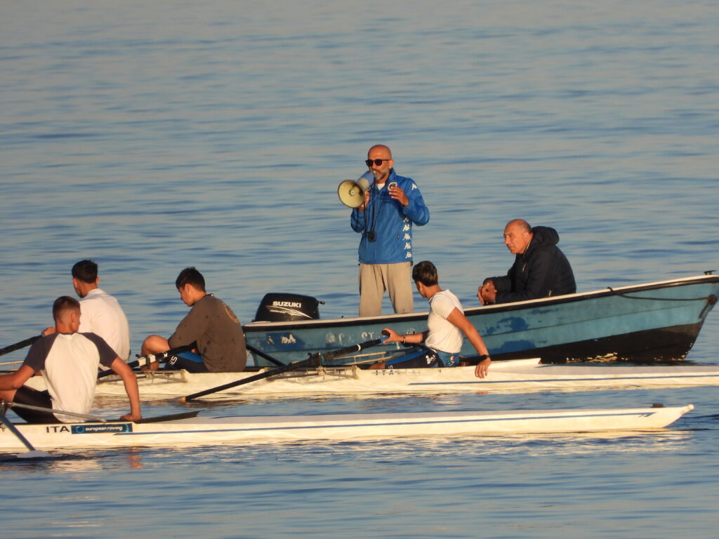 🟦🔵 CANOTTAGGIO REGIONALE – IL CNS BRILLA A LAGO PATRIA 🔵🟦